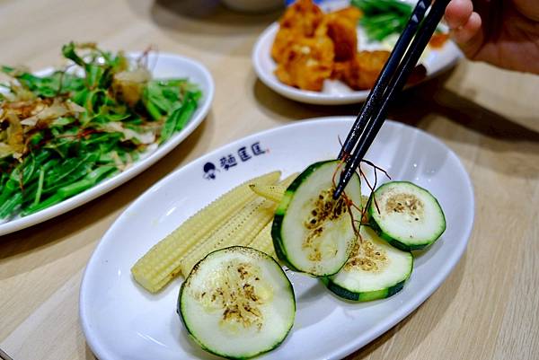 中和最強拉麵吃膩了？🍜我的OL午餐首選大公開！厚醇豚骨＋嫩胸