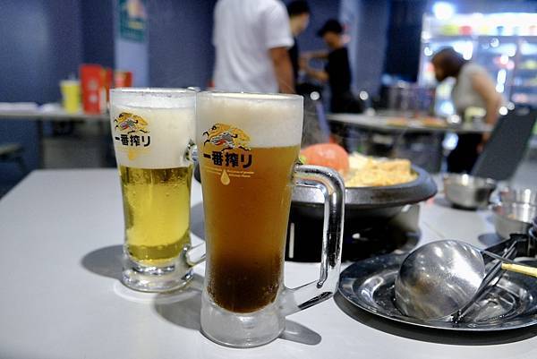 這鍋真的太爆炒了🔥五吉火鍋城體驗現場拋炒+爆香四寶!還有鯊魚