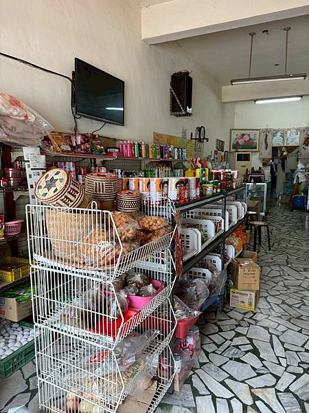 💯塊吃到這種打拋飯？太神啦🔥超狂平價泰式料理「嘟達泰國料理」