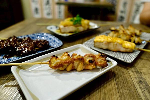 【士林深夜美食推薦】月里小酌居酒屋開箱!🔥明太子雞肉串爆擊味