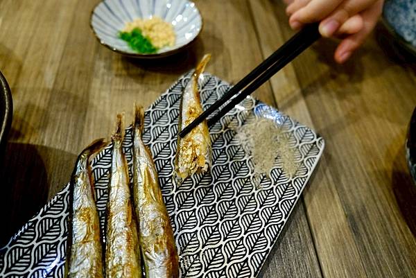 【士林深夜美食推薦】月里小酌居酒屋開箱!🔥明太子雞肉串爆擊味