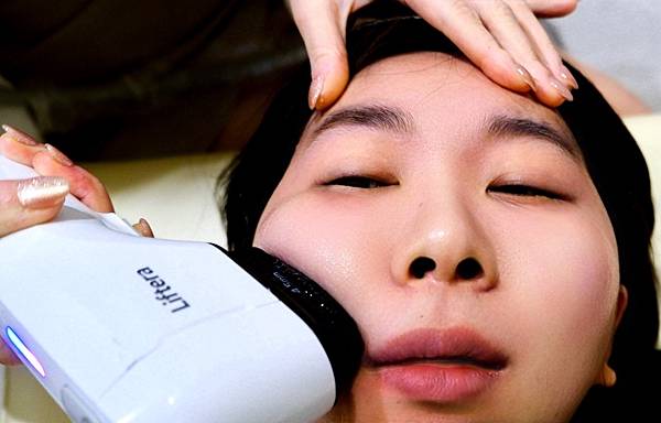 痛到落淚但超值得！Liftera2渦旋音波二代真實體驗｜嘴邊