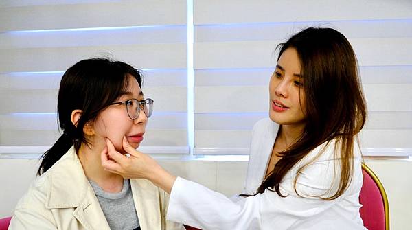 痛到落淚但超值得！Liftera2渦旋音波二代真實體驗｜嘴邊