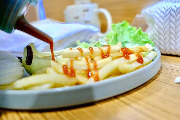 【Mr.達樂 Brunch開箱】寵物友善X鐵板麵X舒肥三明治