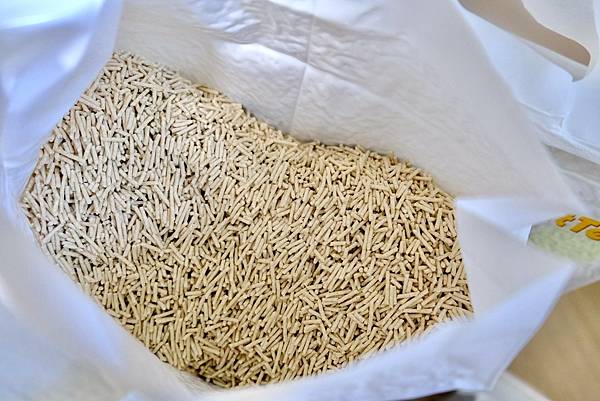 貓砂界的神救援!K.O.稻殼貓砂實測心得💥馬桶不卡、除臭力爆