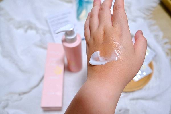 從「藝術痕跡」到「水潤肌光」✨OL親測ÉTERNITÉ奇蹟撫