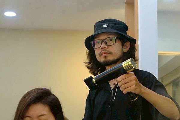 職場也能駕馭的自然髮色!森晴髮廊剪+染+護一次搞定✨