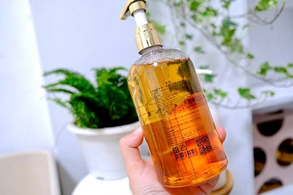 下班後的療癒秘密！終結夏日背痘、尷尬體味的命定沐浴乳實測！米