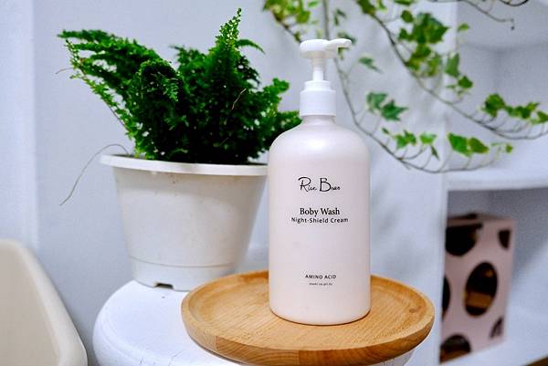 下班後的療癒秘密！終結夏日背痘、尷尬體味的命定沐浴乳實測！米