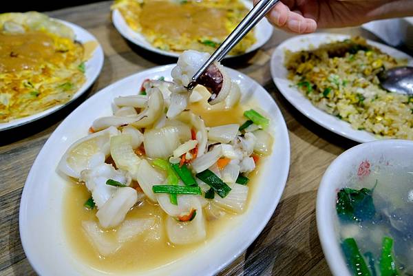 台北大同區美食｜東時鮮蚵——台北最強蚵仔煎在這！😭 巨無霸鮮