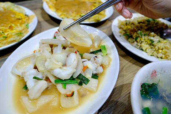台北大同區美食｜東時鮮蚵——台北最強蚵仔煎在這！😭 巨無霸鮮