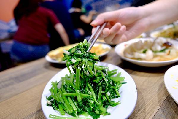 台北大同區美食｜東時鮮蚵——台北最強蚵仔煎在這！😭 巨無霸鮮