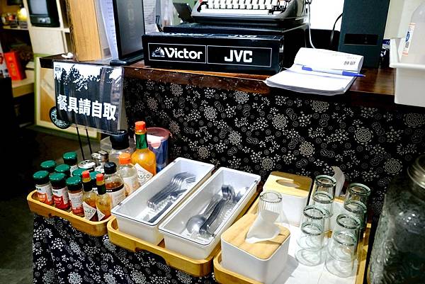 西門町「初光義大利麵」不只能吃麵,還能算塔羅?藏在昭和老宅裡