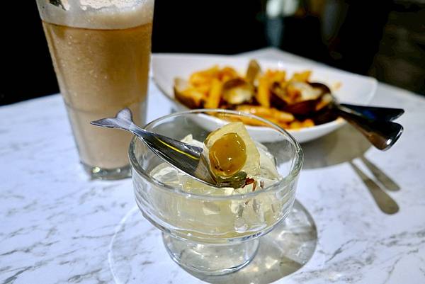 西門町「初光義大利麵」不只能吃麵,還能算塔羅?藏在昭和老宅裡