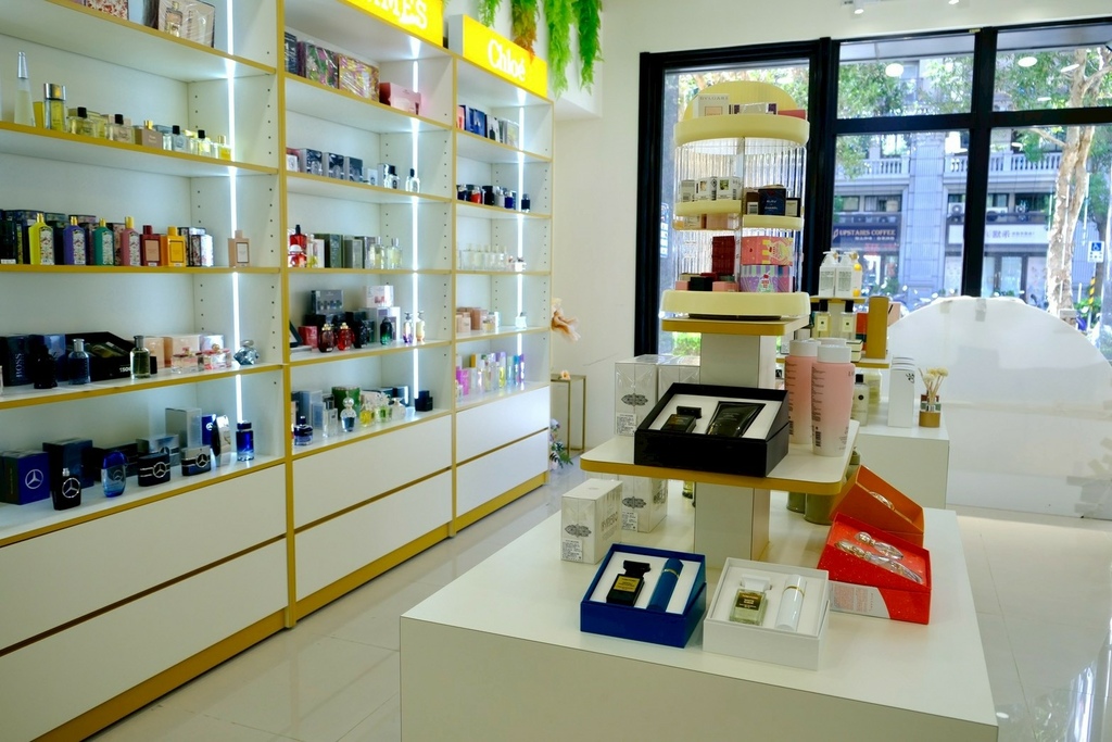 林口香水尋寶全攻略!OL的命定香氣天堂✨免靠櫃自由試聞,精品