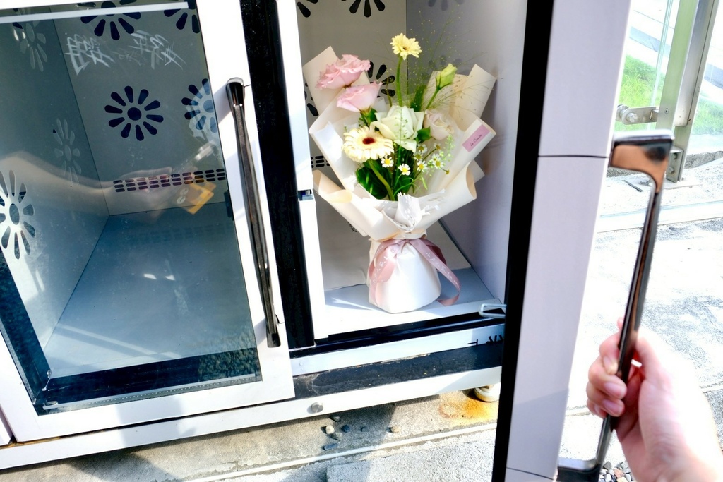 直擊PARK2草悟廣場「小戶人家」24H鮮花販賣機 💐,NT