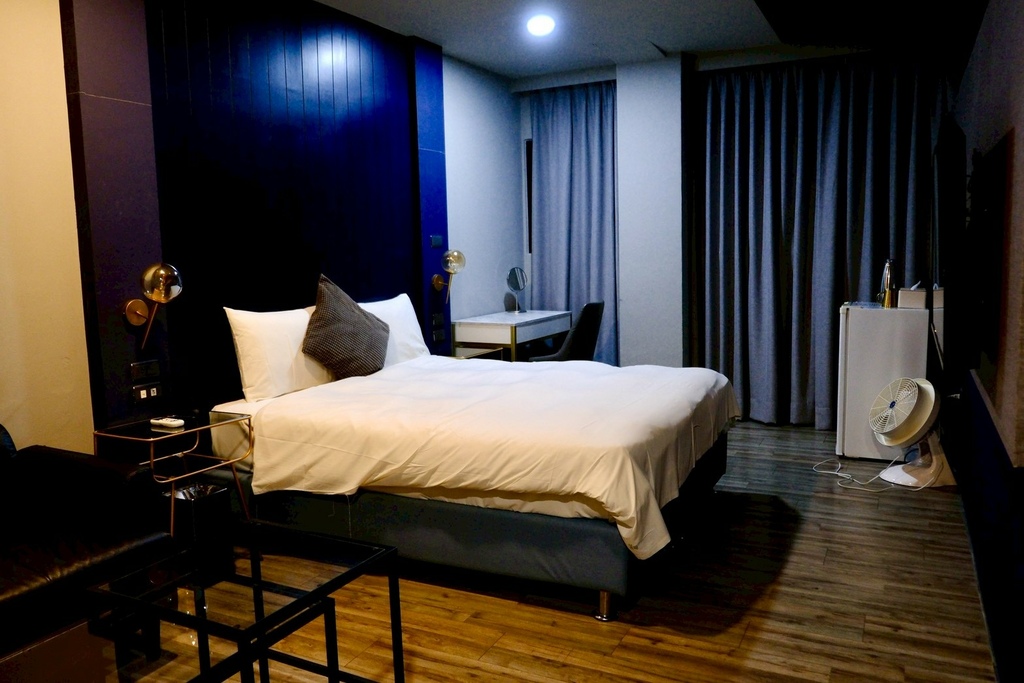 Mr. Mantter 曼特先生豪華雙人房開箱：藍金配色美哭