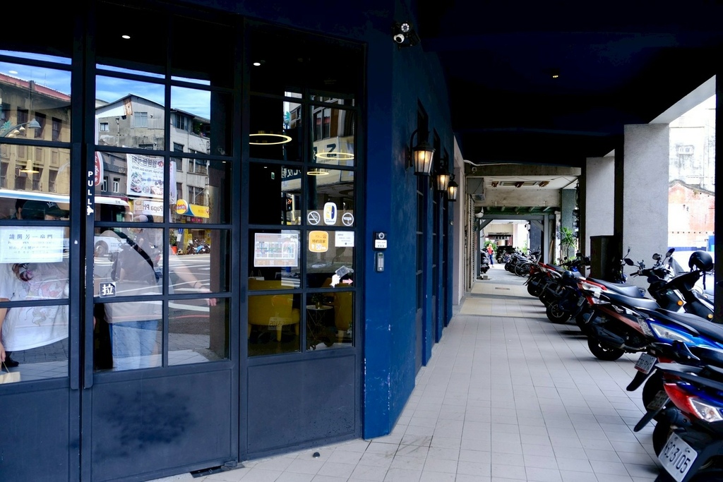 Mr. Mantter 曼特先生豪華雙人房開箱：藍金配色美哭