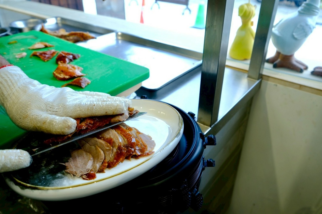 千元有找!台中高CP值烤鴨套餐!琉璃鴨握壽司、濃蝦湯泡飯、焗