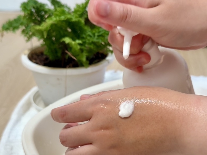 下班後的療癒秘密！終結夏日背痘、尷尬體味的命定沐浴乳實測！米