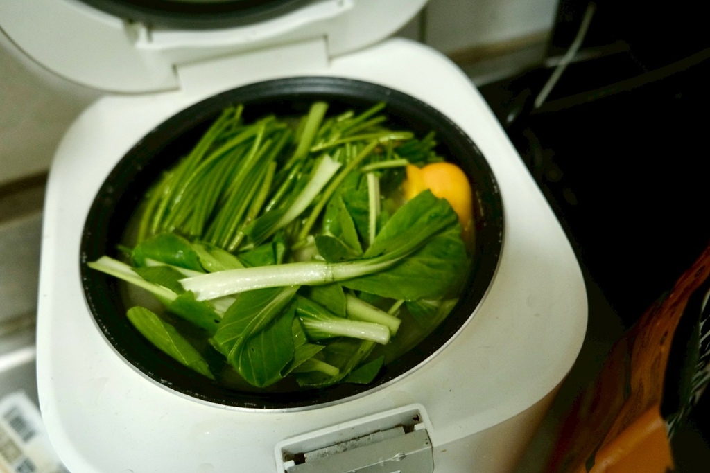 開箱「鹽麴雞白湯」天花板！十味觀x樂雅樂聯名湯底，10分鐘複