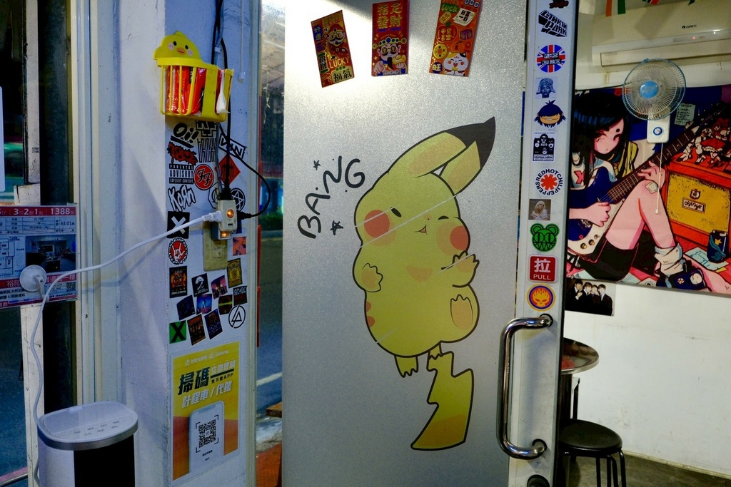 新店隱藏版美食!光明街「邱比特串燒」平價串燒開箱,爆汁紙包魚