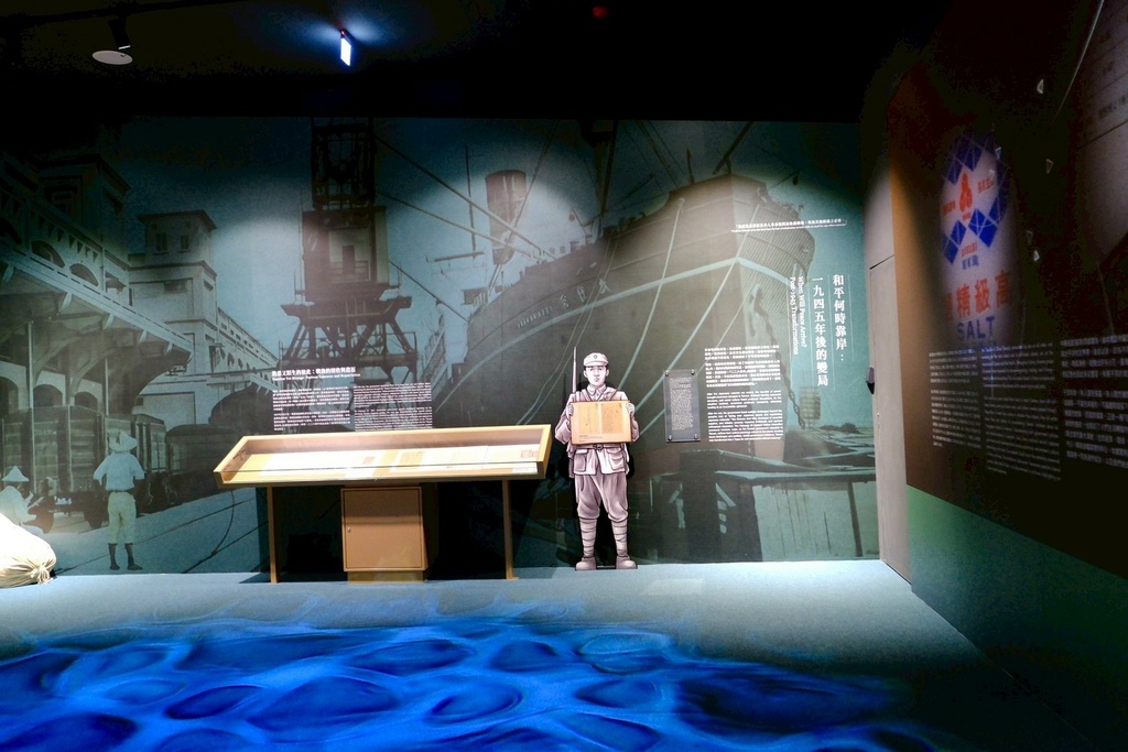 林口不只三井Outlet！新開幕「國家檔案館」一日遊：絕美紅