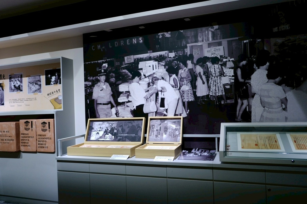 林口不只三井Outlet！新開幕「國家檔案館」一日遊：絕美紅