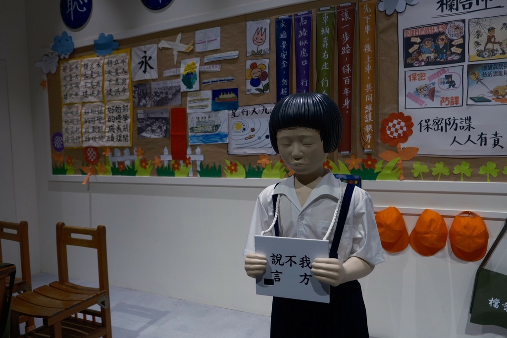 林口不只三井Outlet！新開幕「國家檔案館」一日遊：絕美紅