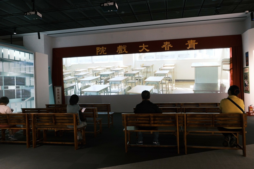 林口不只三井Outlet！新開幕「國家檔案館」一日遊：絕美紅