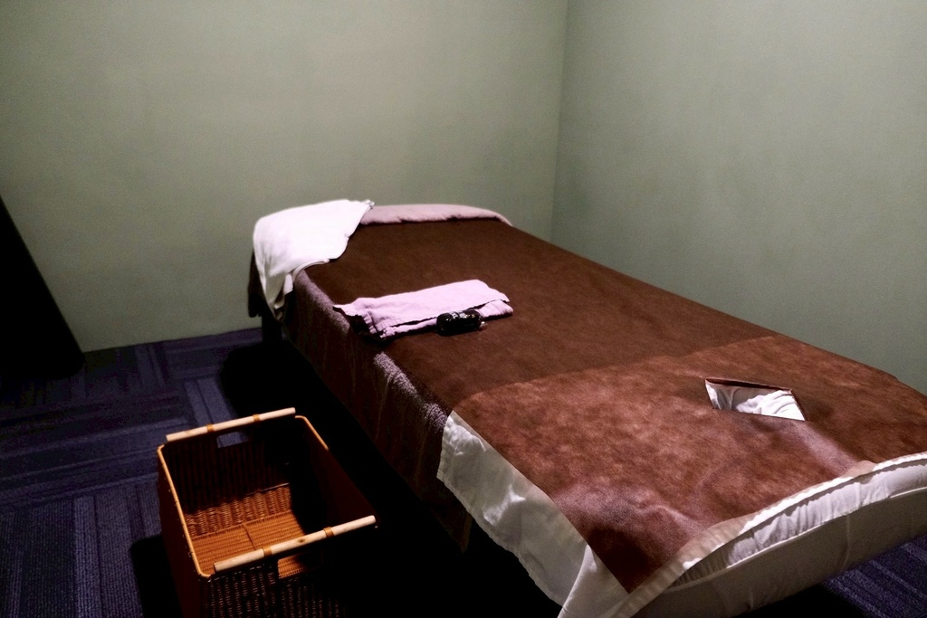 二訪板橋按摩新地標!開箱Google 5星「解壓所RAR」: