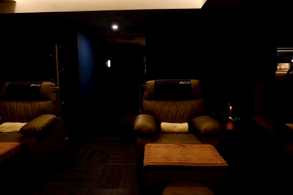 二訪板橋按摩新地標!開箱Google 5星「解壓所RAR」: