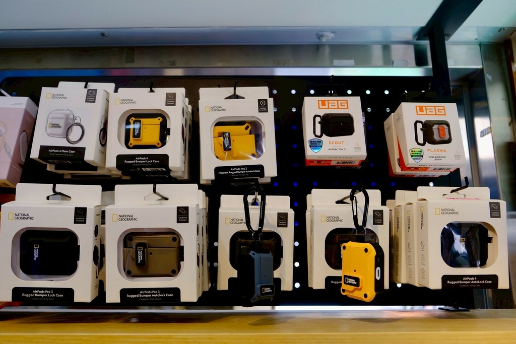 iPhone 容量滿了別急著換 16!小資女發現台北維修神店