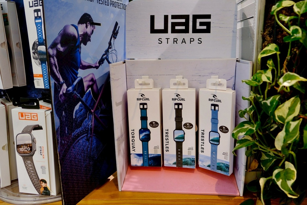 iPhone 容量滿了別急著換 16!小資女發現台北維修神店