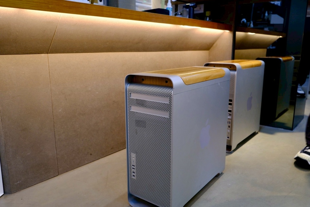 iPhone 容量滿了別急著換 16!小資女發現台北維修神店