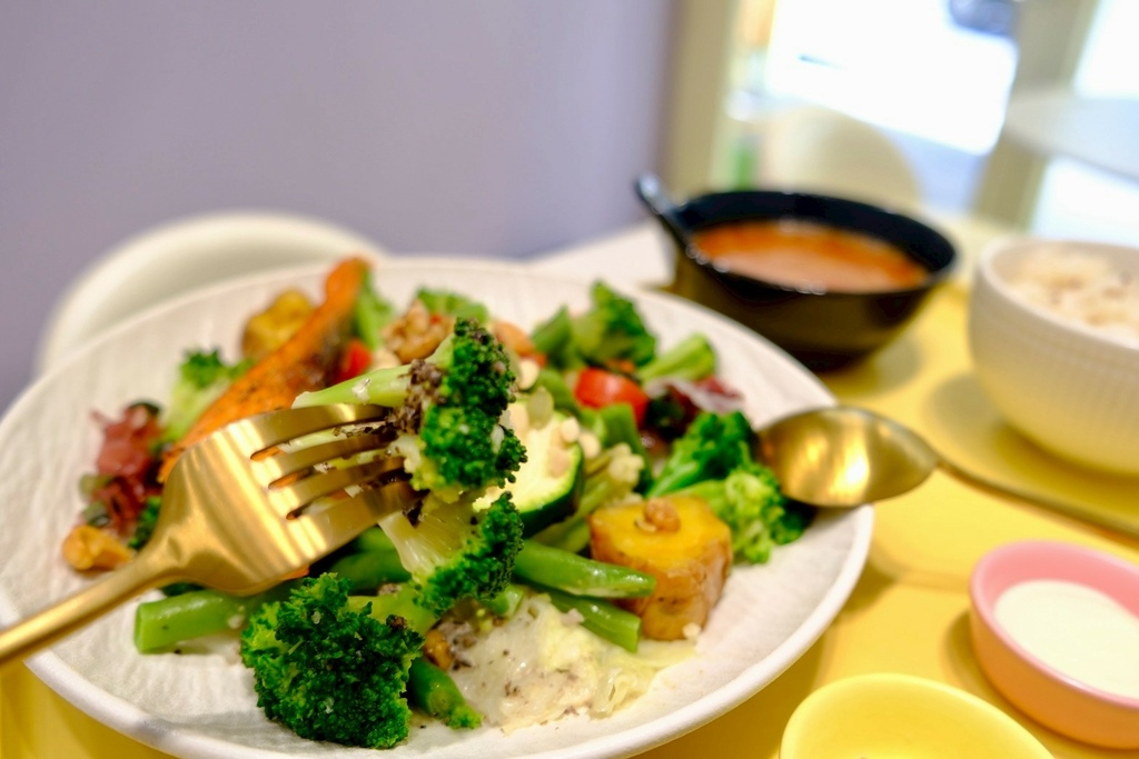 善導寺美食｜上班族午餐救星！這不是吃草，是能當正餐的「溫沙拉