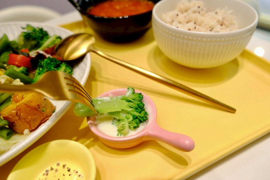 善導寺美食｜上班族午餐救星！這不是吃草，是能當正餐的「溫沙拉