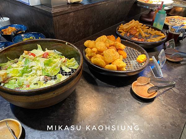 饗麻饗辣熟食區 高雄夢時代店PLUS 菜單 美食街 用餐心得 自助餐 夢時代吃到飽 饗麻饗辣價格 夢時代火鍋