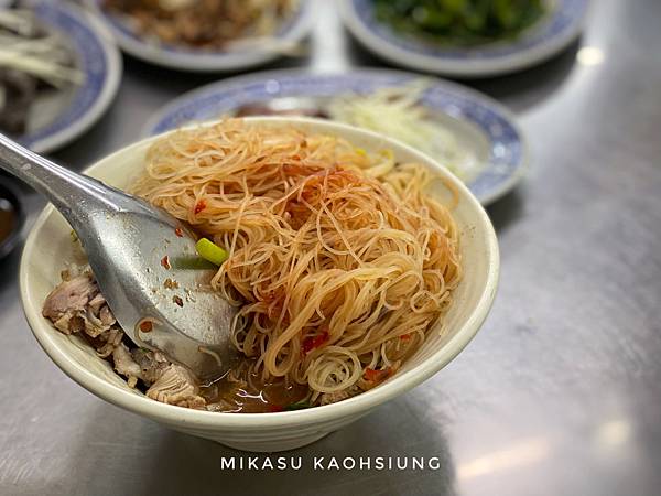 高雄市三民街市場 周記鴨肉飯 三民街美食 鴨肉冬粉 鴨肉麵