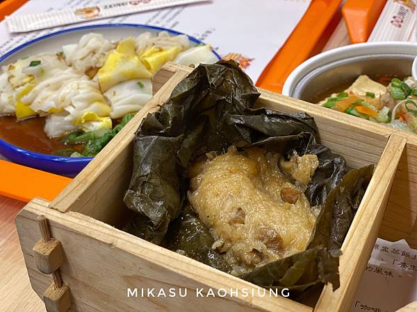 高雄鼓山區聚餐餐廳 真籠國際連鎖餐飲 蒸籠美食大亂鬥 港點 鹹湯 甜湯 蒸籠煲飯煲湯