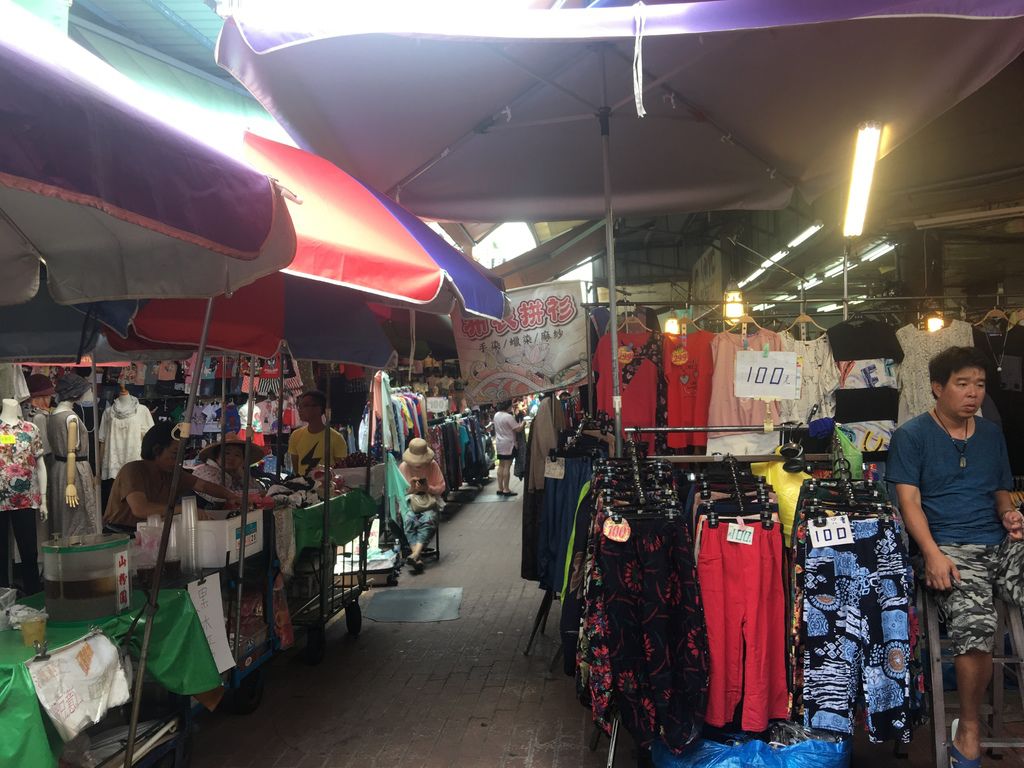 Sew旅行 雲林斗六中央市場 充滿故事的修改衣服店家 裁縫師傅集散地 Sew Beautiful Sew Beautiful 美縫做衣 衣服修改 修改衣服 改衣
