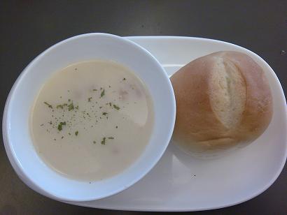 湯&餐前bread.jpg