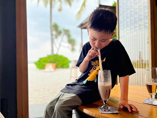 LINE_ALBUM_20240212-Maldives day2 seasalt晚餐沙灘排球_240221_354.jpg