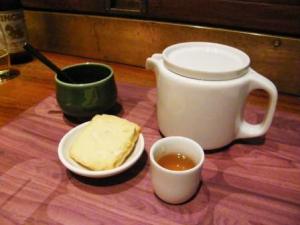 坐定了。來一壺 Busaba Eathai 風味獨特絕妙好滋味的茶。