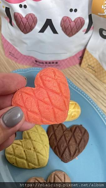 美味獵人愛的光波 愛的心型餅乾愛的光波發射～～好吃的菠蘿麵包