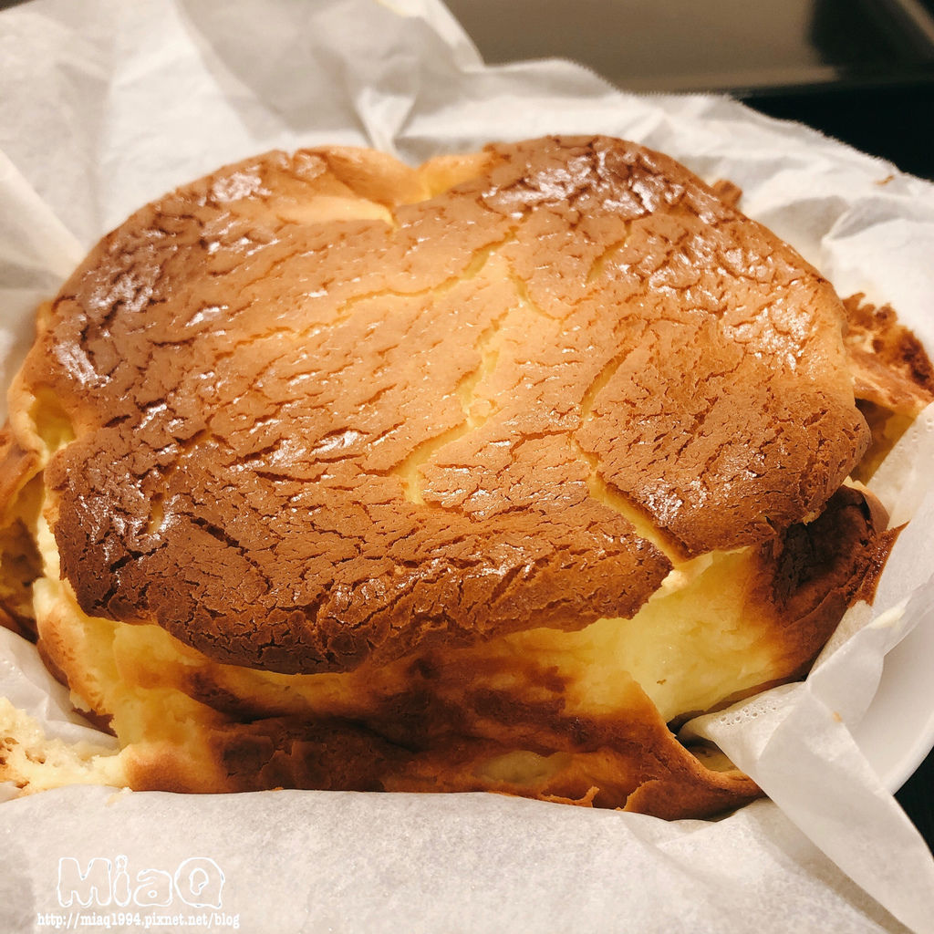 【蛋糕食譜】烤焦它就對了!巴斯克焦香乳酪蛋糕 (5).JPG 【蛋糕食譜】烤焦它就對了!巴斯克焦香乳酪蛋糕 (5).JPG
