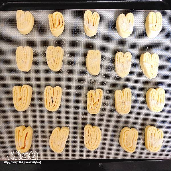 【餅乾食譜】簡易上手的蝴蝶酥，只需要兩種食材輕鬆搞定！ (11).JPG