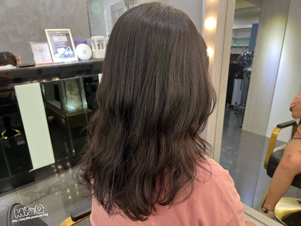 新北板橋美髮｜居髮廊 hair salon板橋店(捷運府中站)｜頭皮深層清潔、頭皮護理、黑曜光感護髮 (20).JPG