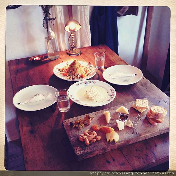 小姐優雅的大吃