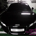 朴有天Audi R8 3.jpg